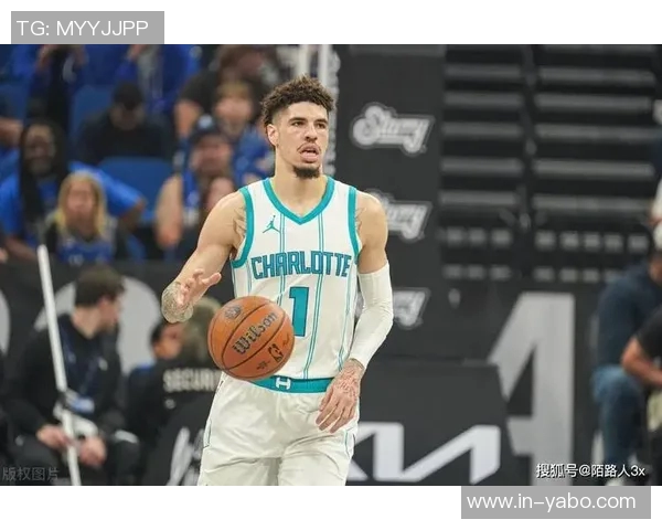 拉梅洛鲍尔全场表现出色20投7中砍下22分带领球队取得胜利